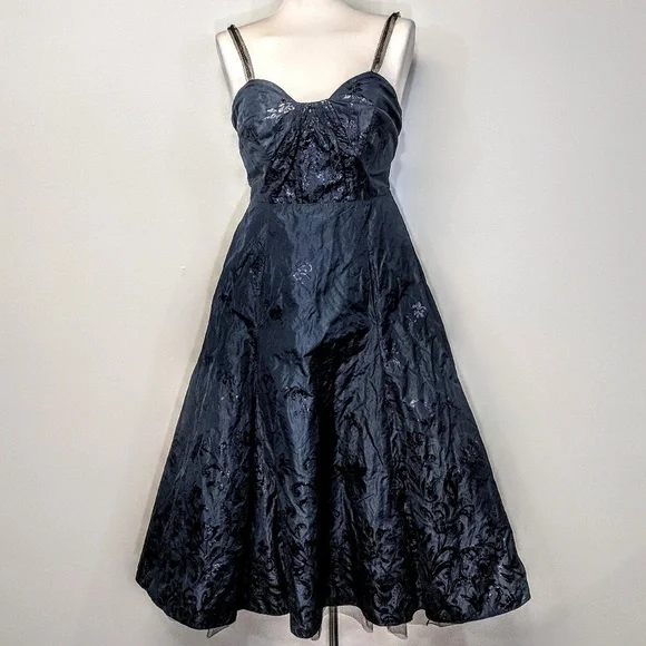 $695 Nicole Miller Collection Cocktail Dress - Picture 1 of 8